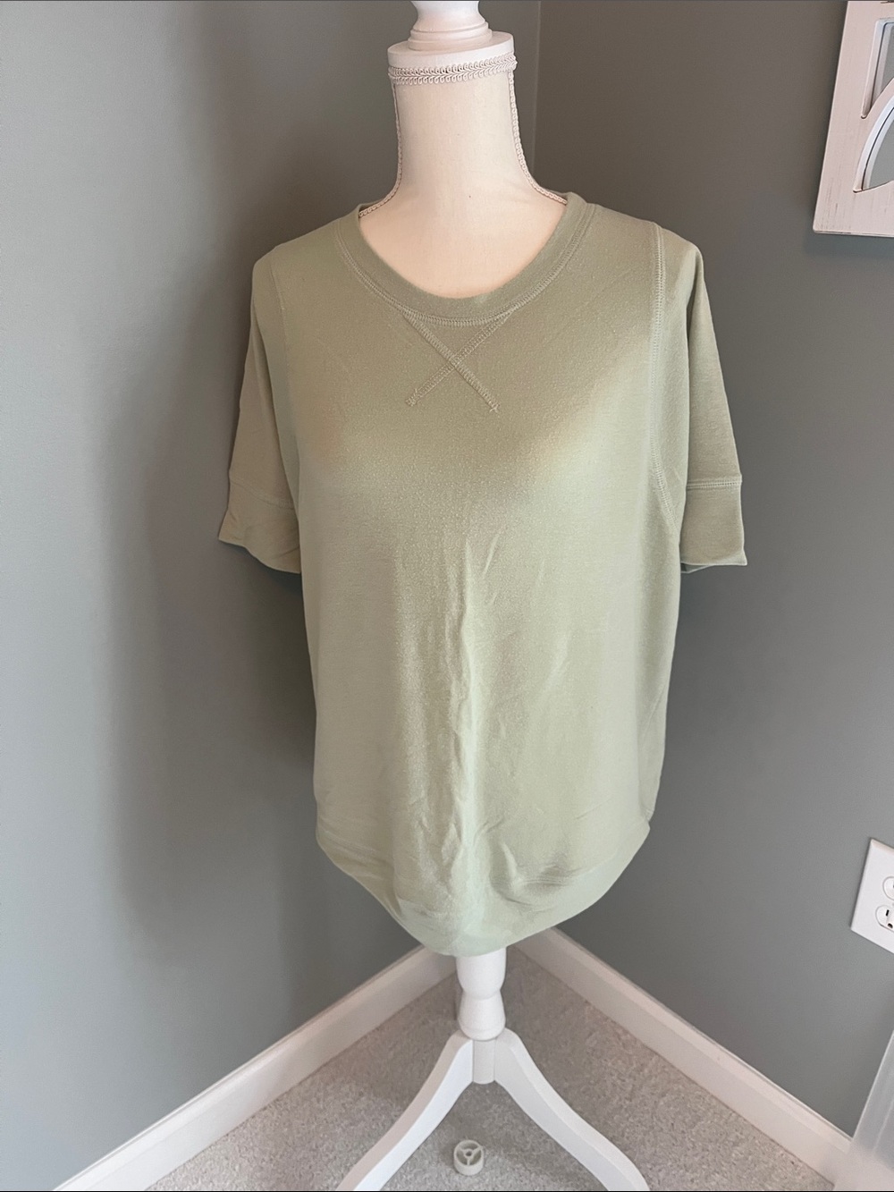 Relaxed Short-Sleeve Crewneck Top in Sage Green
